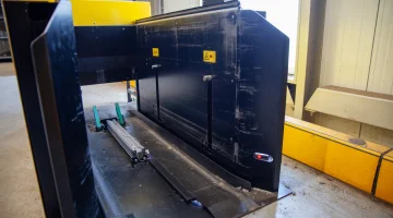 Devette destacking machine for Danish trolleys, in- and output on other sides