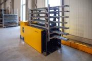 Devette destacking machine for Danish trolleys, in- and output on other side