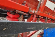 Dewulf top belt lifter for leek