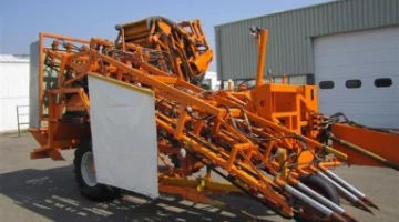 Dewulf Vecon RVL towed harvester for carrots 2 rows