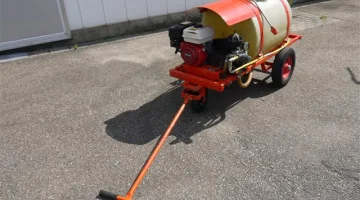 Vagon de pulverizare Douven 200 litri cu tambur de furtun mecanic și motor de 5,5 CP