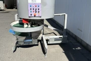 Dry bin filler box filler