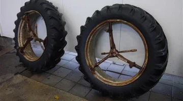 Roues de tracteur pneus Vredestein 12,4-36