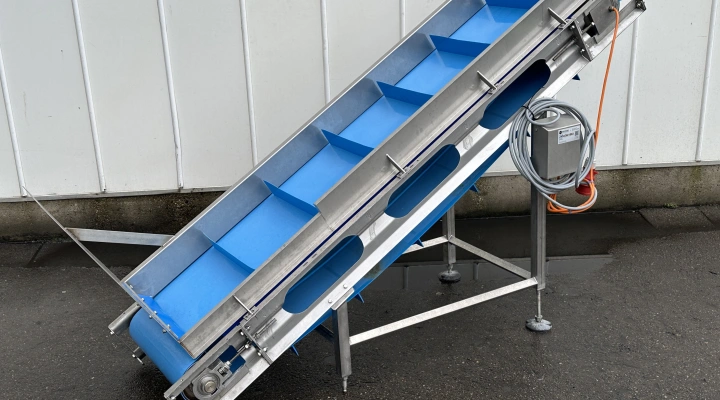 Elevator incline conveyor