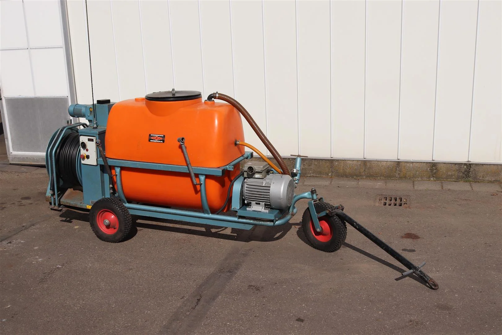 Empas spraying wagon 400 Liter with electric hose reel • Duijndam Machines