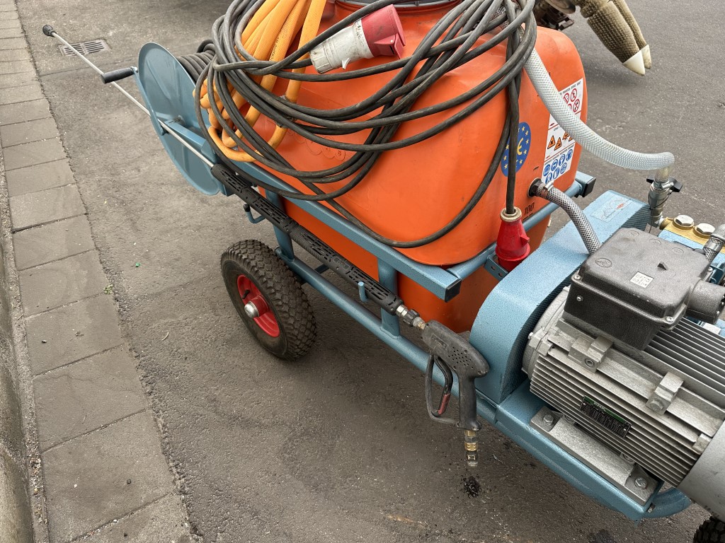 Empas ������������ ����� 200 ������