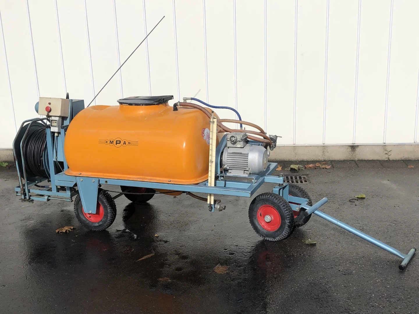 Empas spraying wagon 600 Liter with hose reel • Duijndam Machines