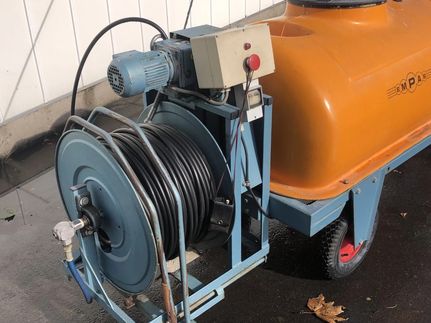 Empas spraying wagon 600 Liter with hose reel • Duijndam Machines