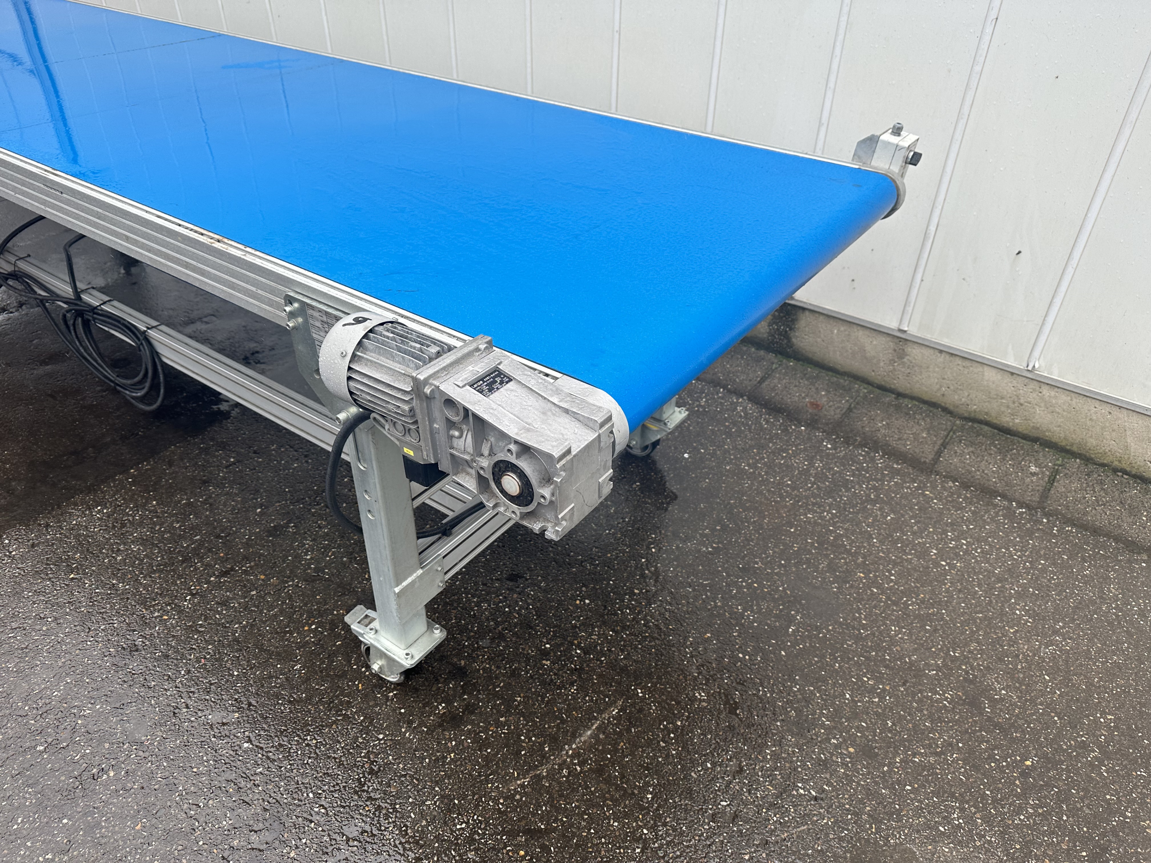 �������� Engel 410 � 100 ��