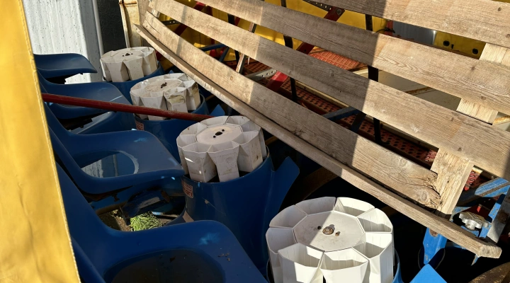 Ferrari F-MAX planting machine with 4 rows Feeder and Seats