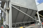 Flauw box tipper with hopper and bottom conveyor