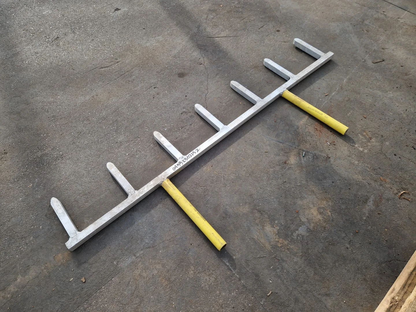 Fork for pot handling 6 x 15 cm • Duijndam Machines