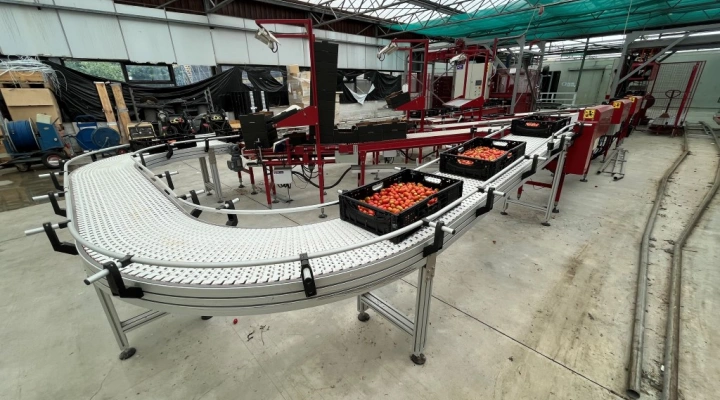 FS Solutions curved conveyor 180°