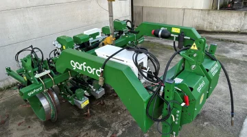 Garford Robocrop camera-guided hoeing machine for mechanical weed control