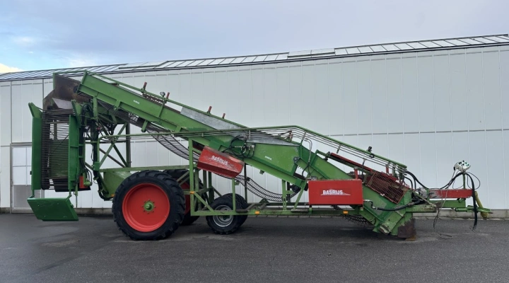 Basrijs BRP/GL135HXL harvester for plants, such as strawberries and asparagus