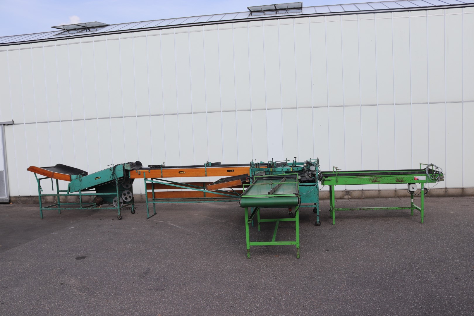 Greefa A4 apple grader with 2 packing conveyors