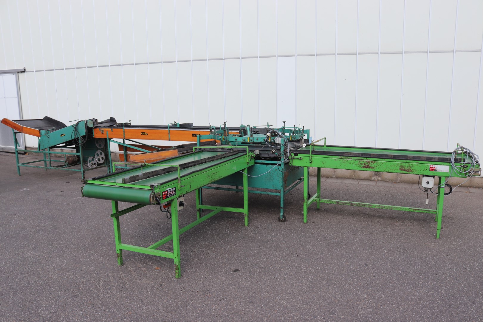 Greefa A4 apple grader with 2 packing conveyors