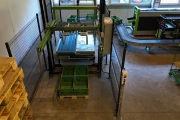 Greefa CombiSort apple & fruit sorting machine 2 line with water dumper ,automatix box fillers and palletiser