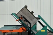 Greefa HD 1211 box tipper for fruit with Wamel Perfect dosing conveyor 120 cm