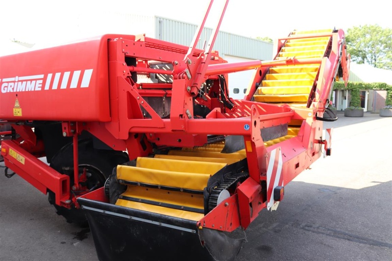 Grimme GZ1700 DL 1 trailed potato harvester • Duijndam Machines