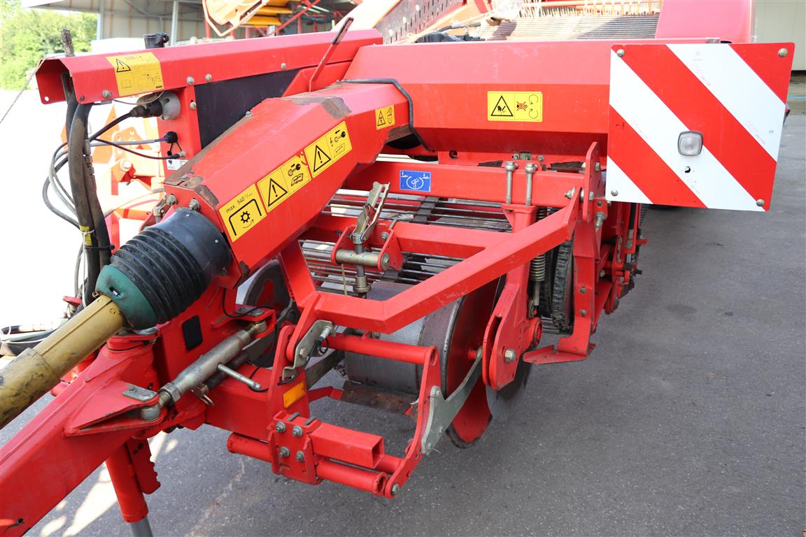 Grimme GZ1700 DL 1 прицепной картофелеуборочный комбайн