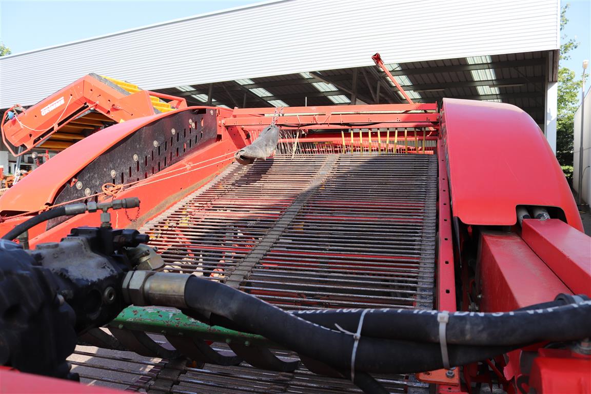 Grimme GZ1700 DL 1 прицепной картофелеуборочный комбайн