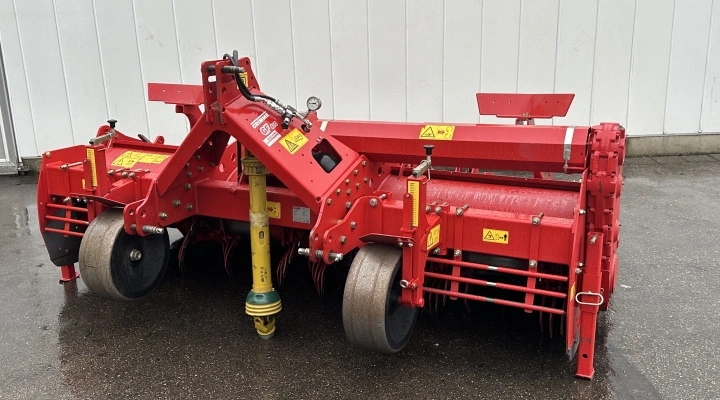 Grimme GF400 hill former