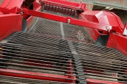 Grimme GT 170 MS harvesting machine for potatoes and onions