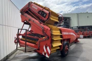 Grimme onion loader