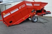 Grimme RH-2445 receiving hopper with rollercleaner and 2 conveyors