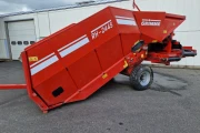 Grimme RH-2445 receiving hopper with rollercleaner and 2 conveyors