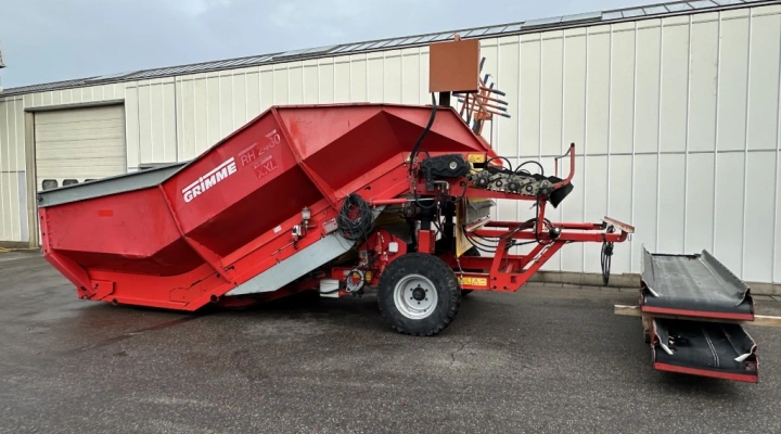Grimme RH2460XXL receiving hopper