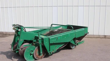 Hagendorn 2-row windrower harvester for potatoes
