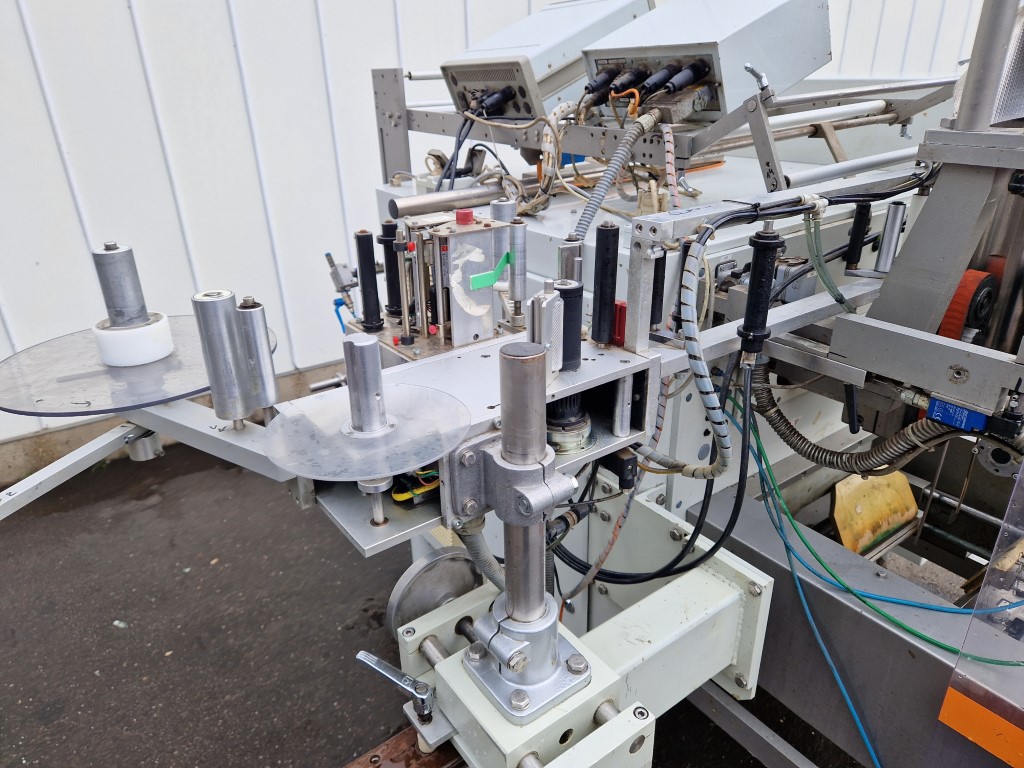 Hastamat Multihead ������� ������� � ������������ ����������� ������� Flowpack � �����������
