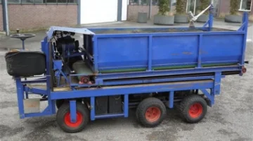 Hawe electro transporter with soil bunker