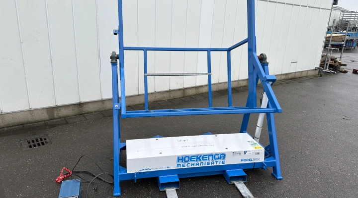 Hoekenga Model 1600 box tipper
