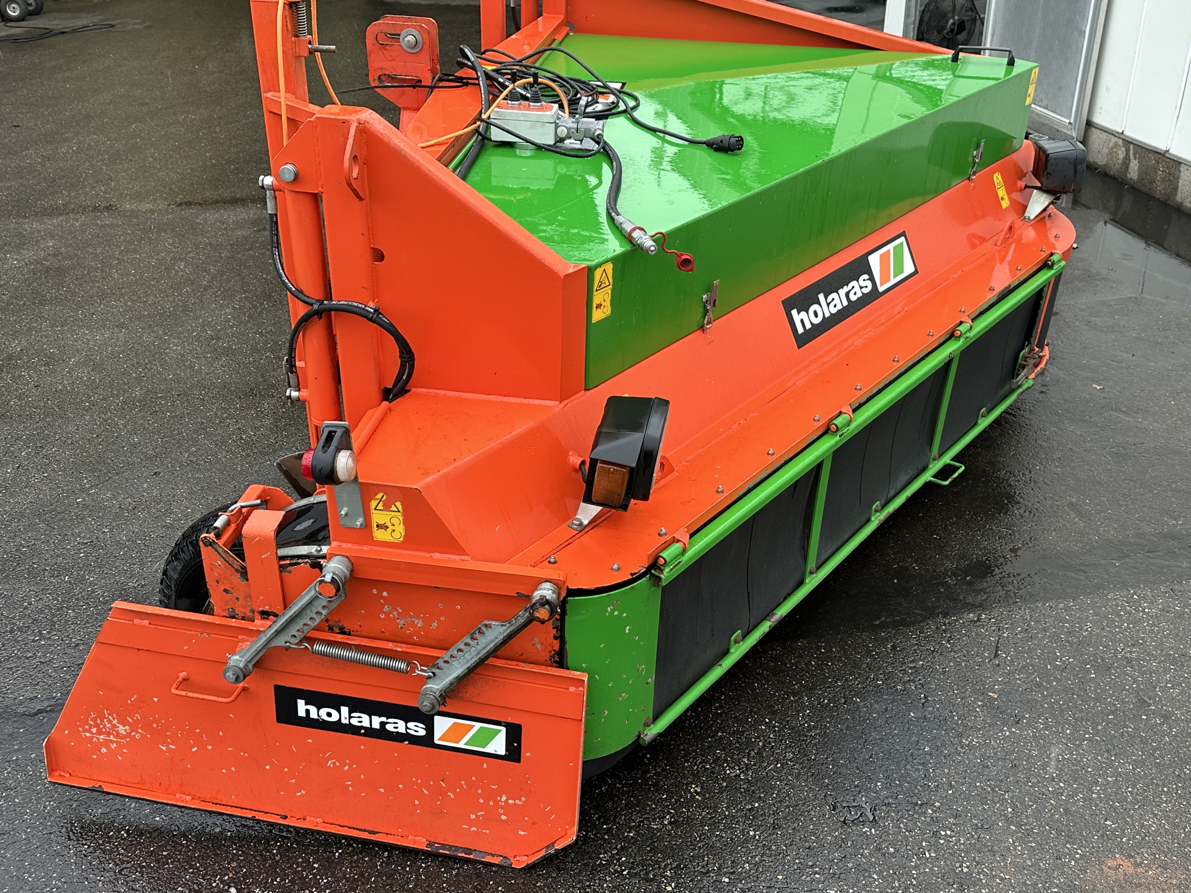 Holaras UM210-F �������������� ��� ����