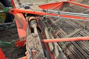 Holaras UM300F + UR285 onion harvester