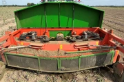 Holaras UM300F + UR285 onion harvester