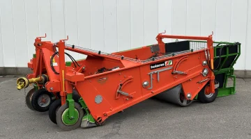 Holaras UR-135-HZ-SR zbieraczk do cebuli