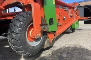 Holaras UR 205-DB-DR +UF 210 F onion harvester with onion haulm topper