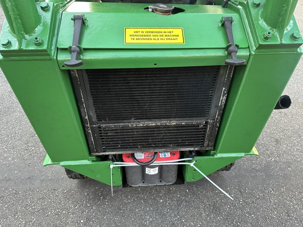 Holmac HZC 16-22 shrub and tree lifter with 5 U-blades • Duijndam Machines