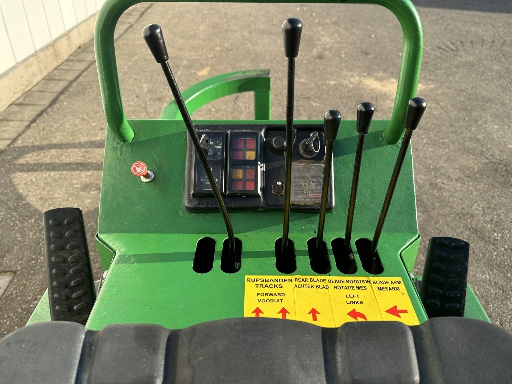 Holmac HZC 16-22 ���������� ������ ��� �������� ������ � �������� � 5 U-��������� ��������