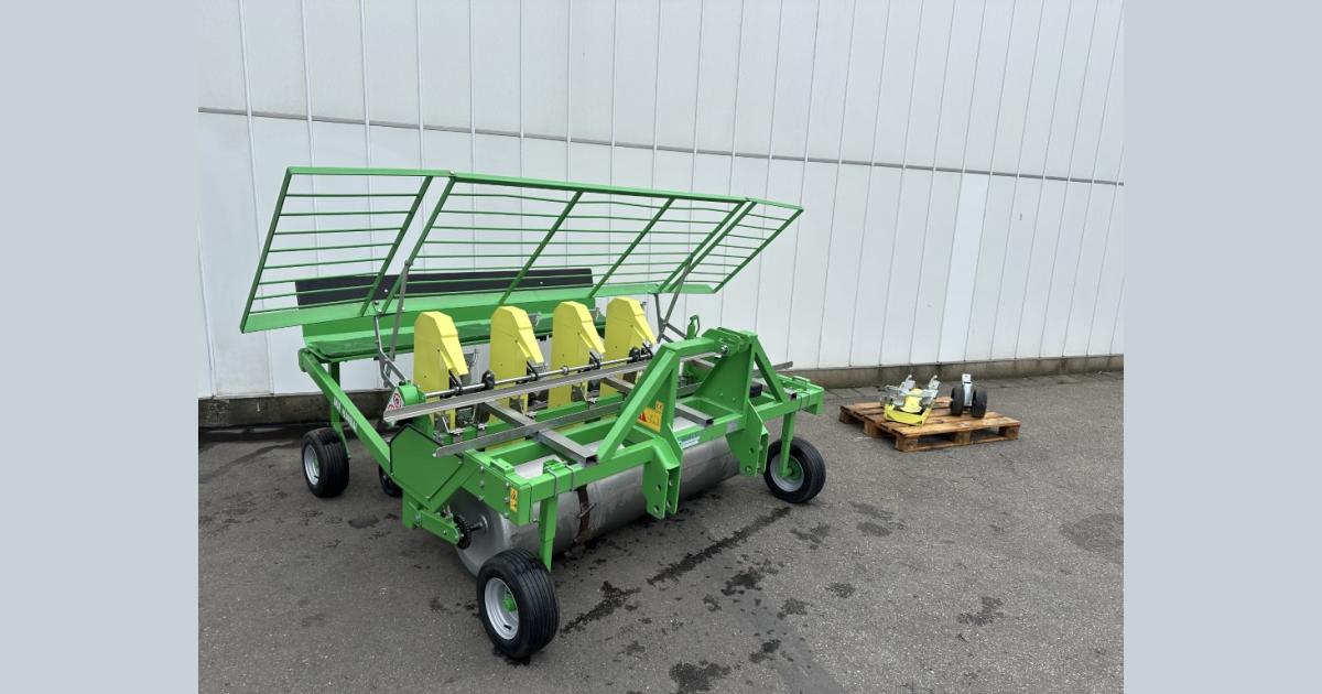 Hortech H2 195 Due Manual mulch planting machine 4 rows • Duijndam Machines