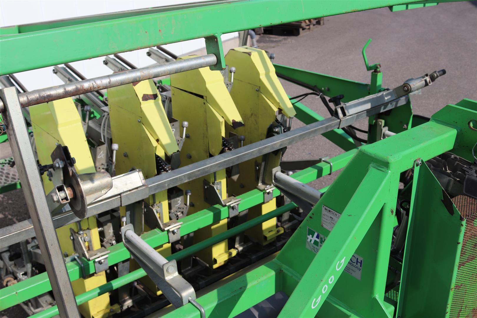Hortus / Hortech H2 mulch foil planting machine for soilblocks ...