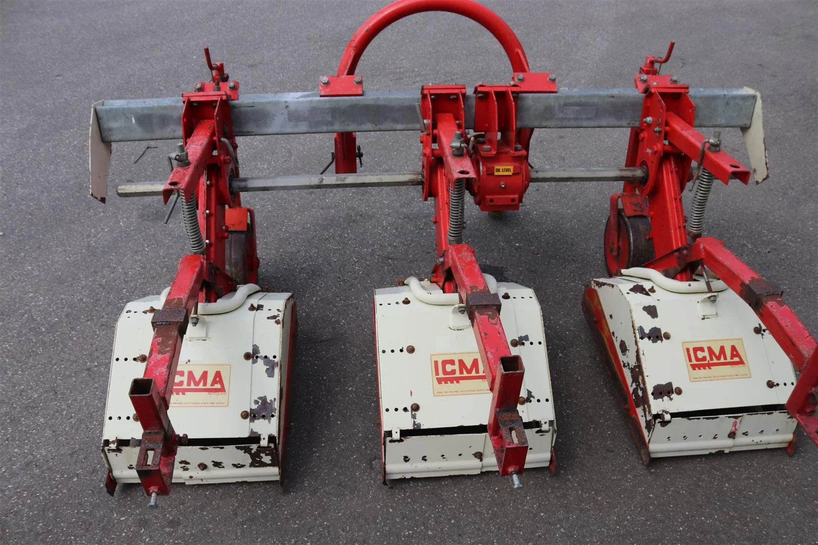 Icma inter row cultivator with 2 rows and 3 elements • Duijndam Machines
