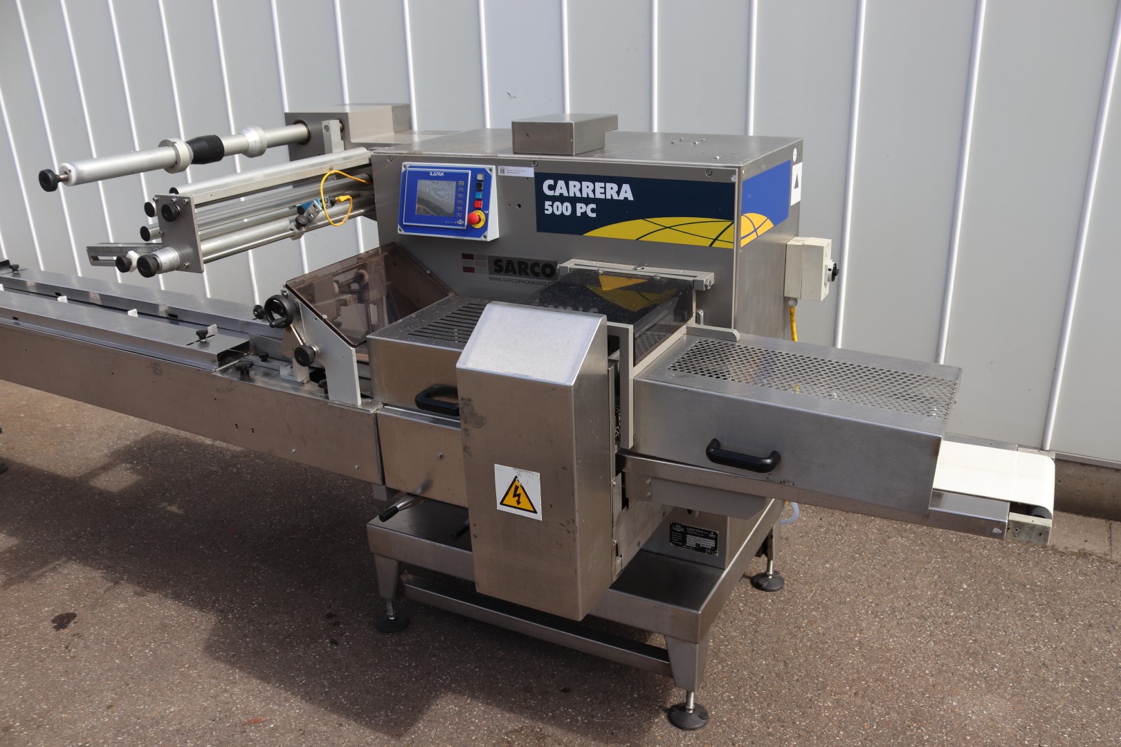 Ilapak Carrera 500 PC flow packaging machine • Duijndam Machines