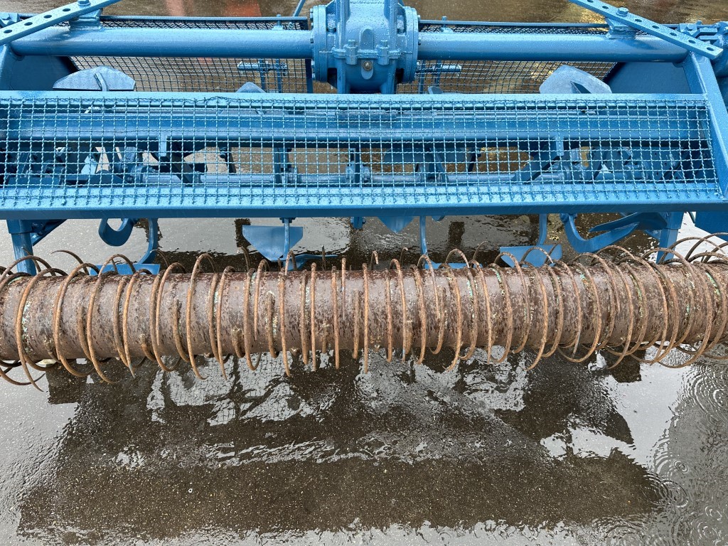 ����� �������������� 210 ��