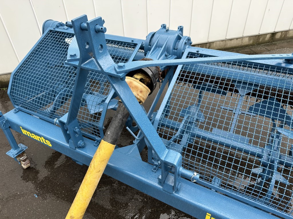 ����� �������������� 210 ��