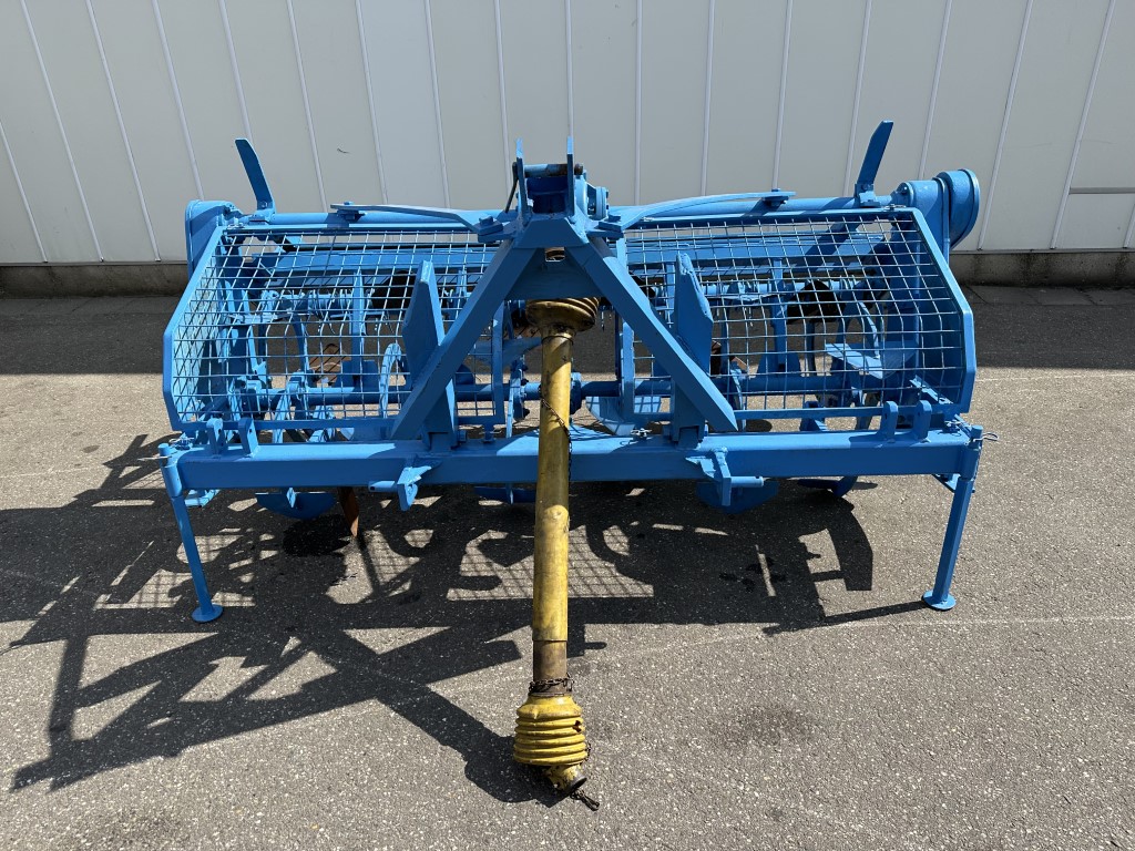 ����� �������������� 210 �� � ��������